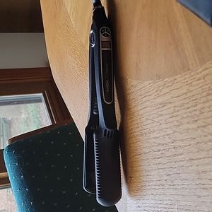 Croc classic black titanium flat iron 1.5"